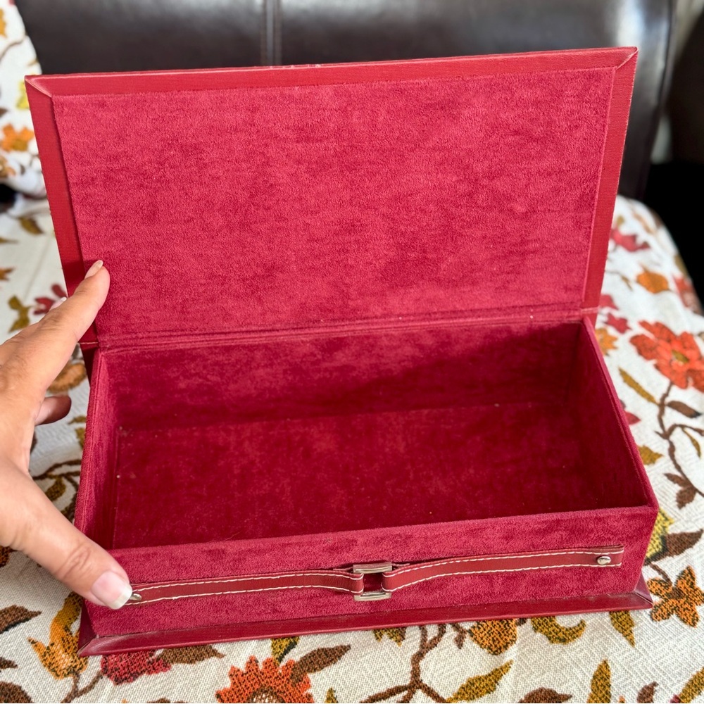 Antique Luxurious Red Velvet Storage Box with Hinged Lid - Picture 12 of 14